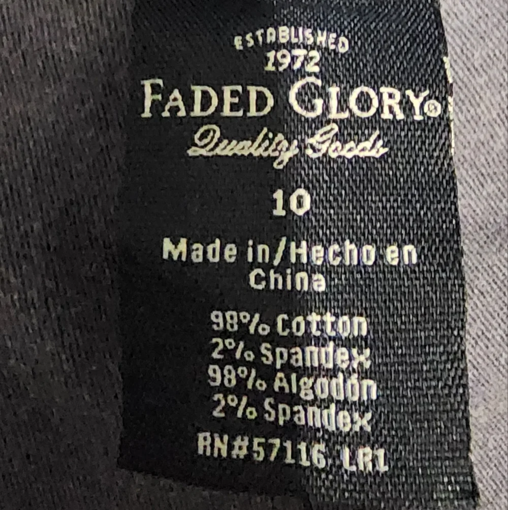 Faded Glory Women's Cargo Like Shorts - Picture 3 of 4